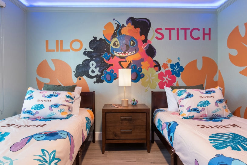 WIR 82 Lilo and stitch mural kids bedroom